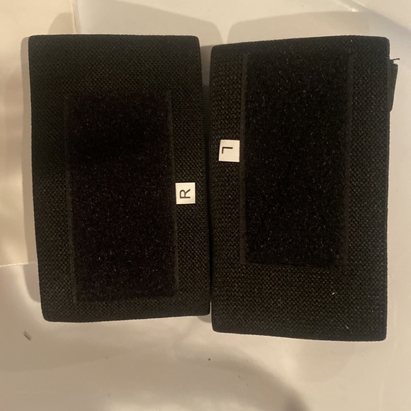 250. Wrist Straps for Weight Lifting, 1 pair - Picture 3 of 5